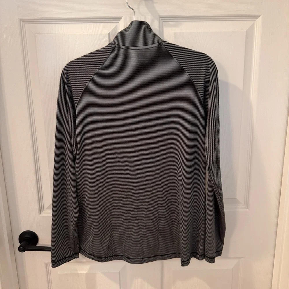 Under Armour Loose Heat Gear 1/4 Zip Pullover Gray Stripes Size S‎ performance